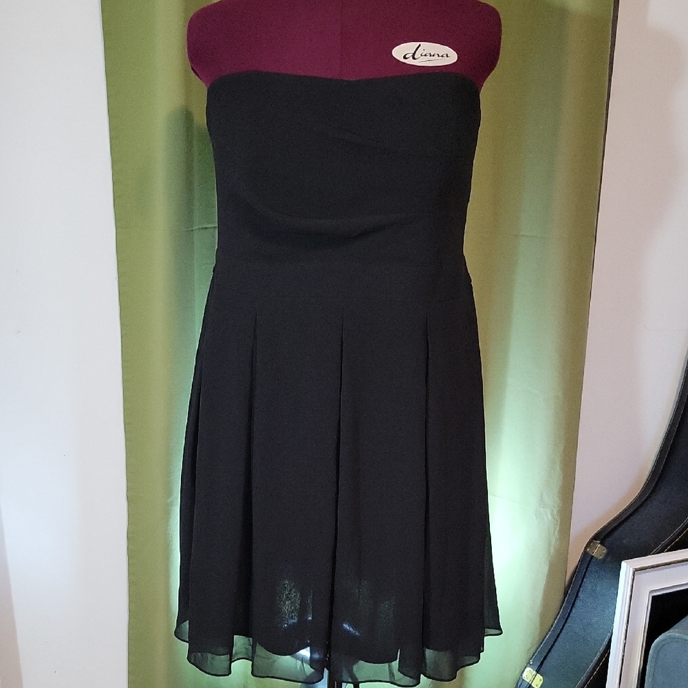 Helena Classic Black Strapless Dress